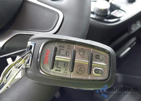 2025 Chrysler Pacifica Select z USA, uszkodzony, nr VIN 2C4RC1BG6SR540640